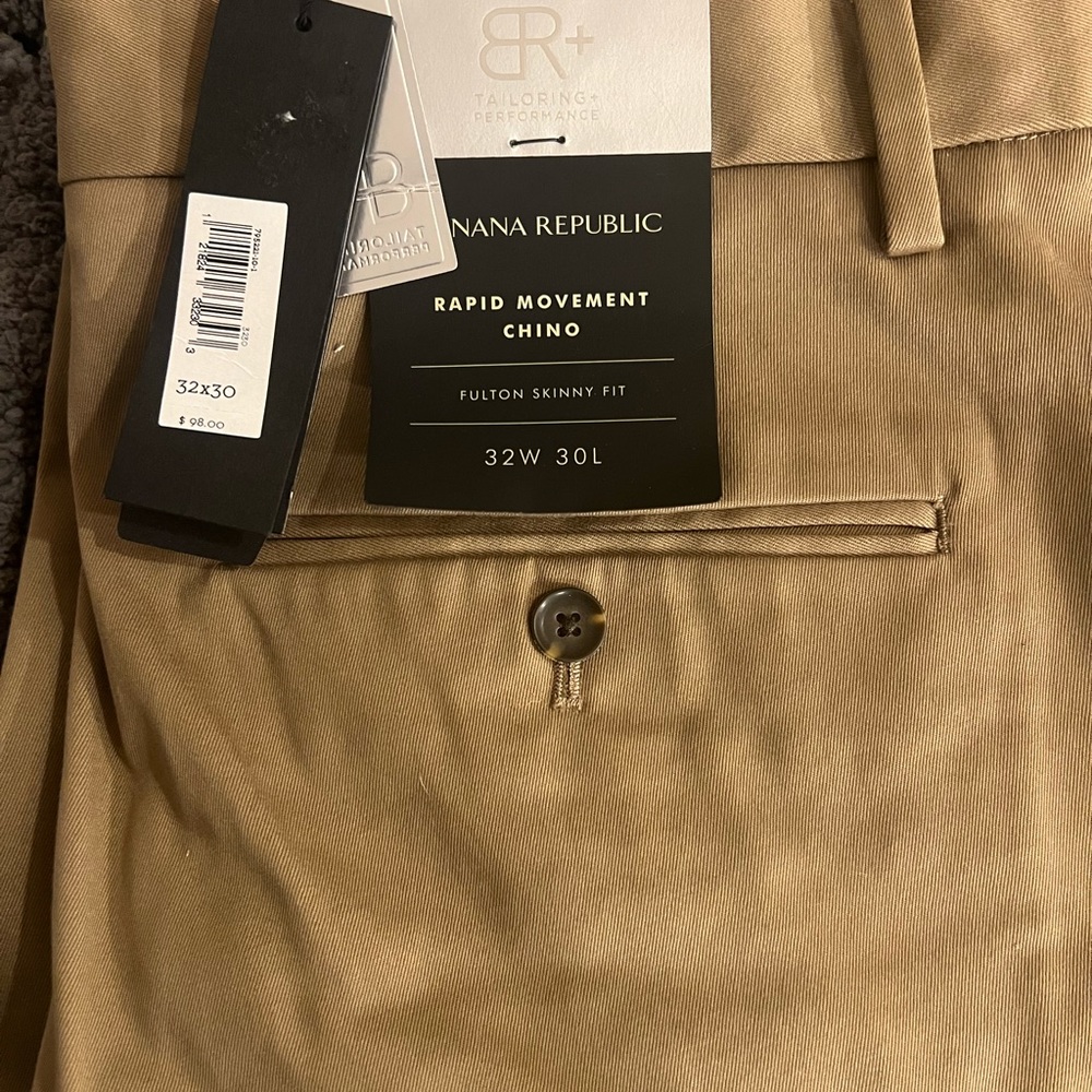 Banana Republic Rapid Movement Chino 32-30